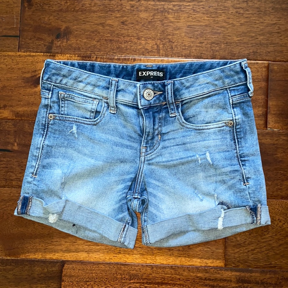 Express Shorts